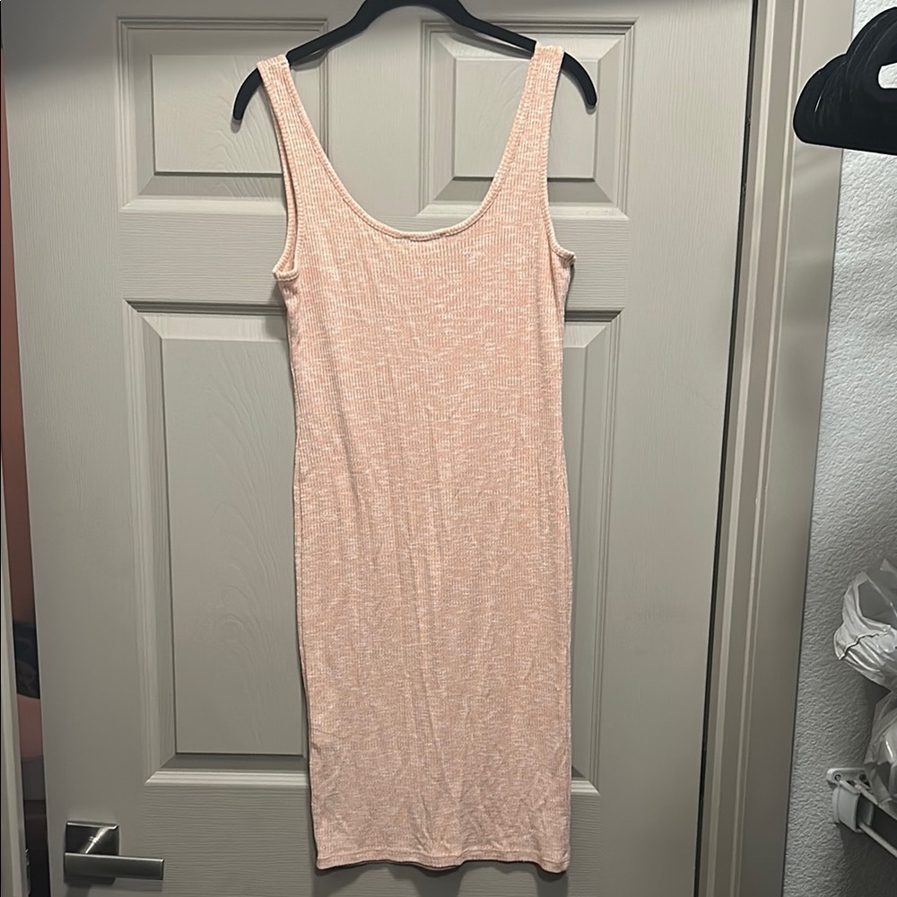 Peach Sleeveless Ribbed Dress - Picture 3 of 3